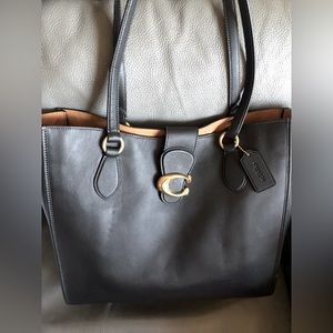 Coach Theo Tote NWOT